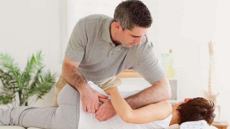 Massage for pain treatment on the lower back