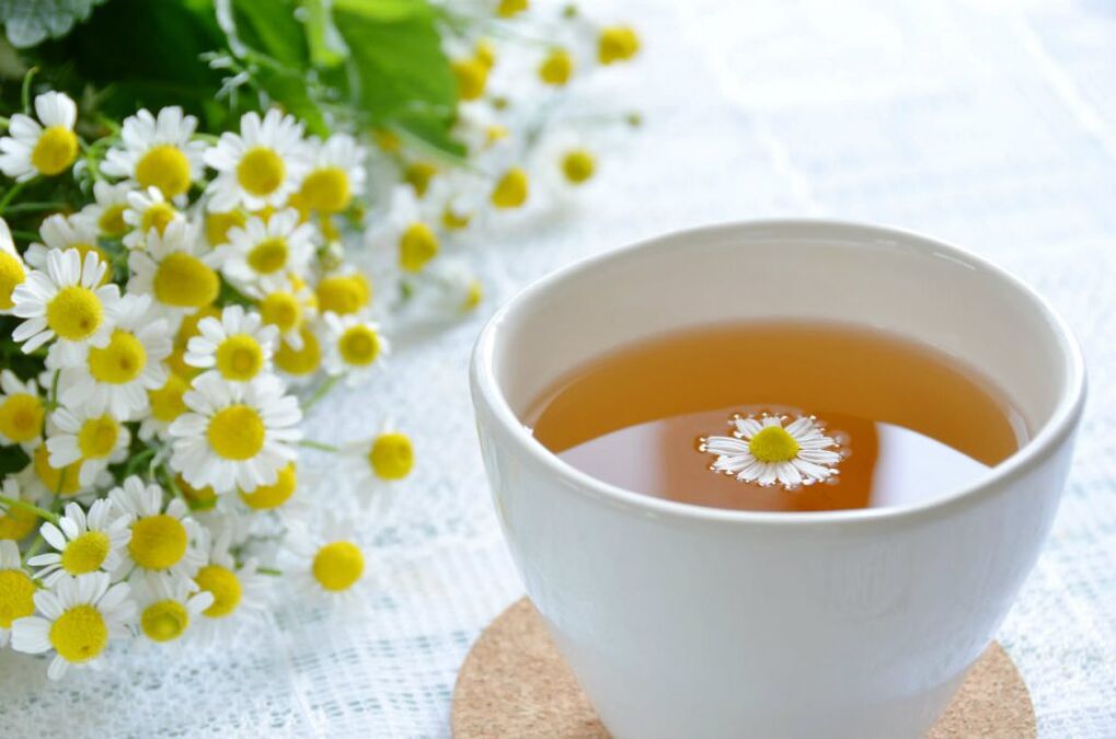 Chamomile decoction soothes and relieves muscle hypertonicity in thoracic osteochondrosis